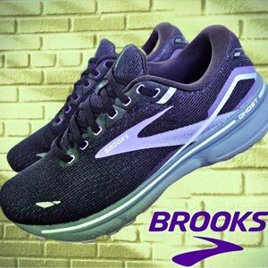 Brooks Ghost 15 Black & Purple
Running Shoes 7.5M